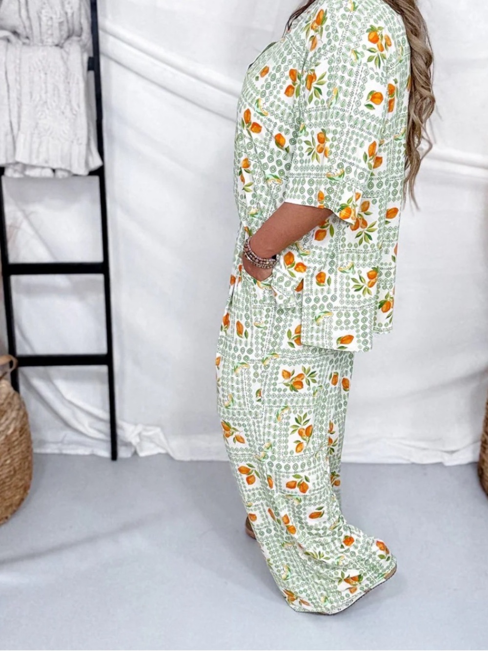Dear Scarlett Women's Orange Fruit Print  Relaxed Pantsuit - Picture 7 of 10